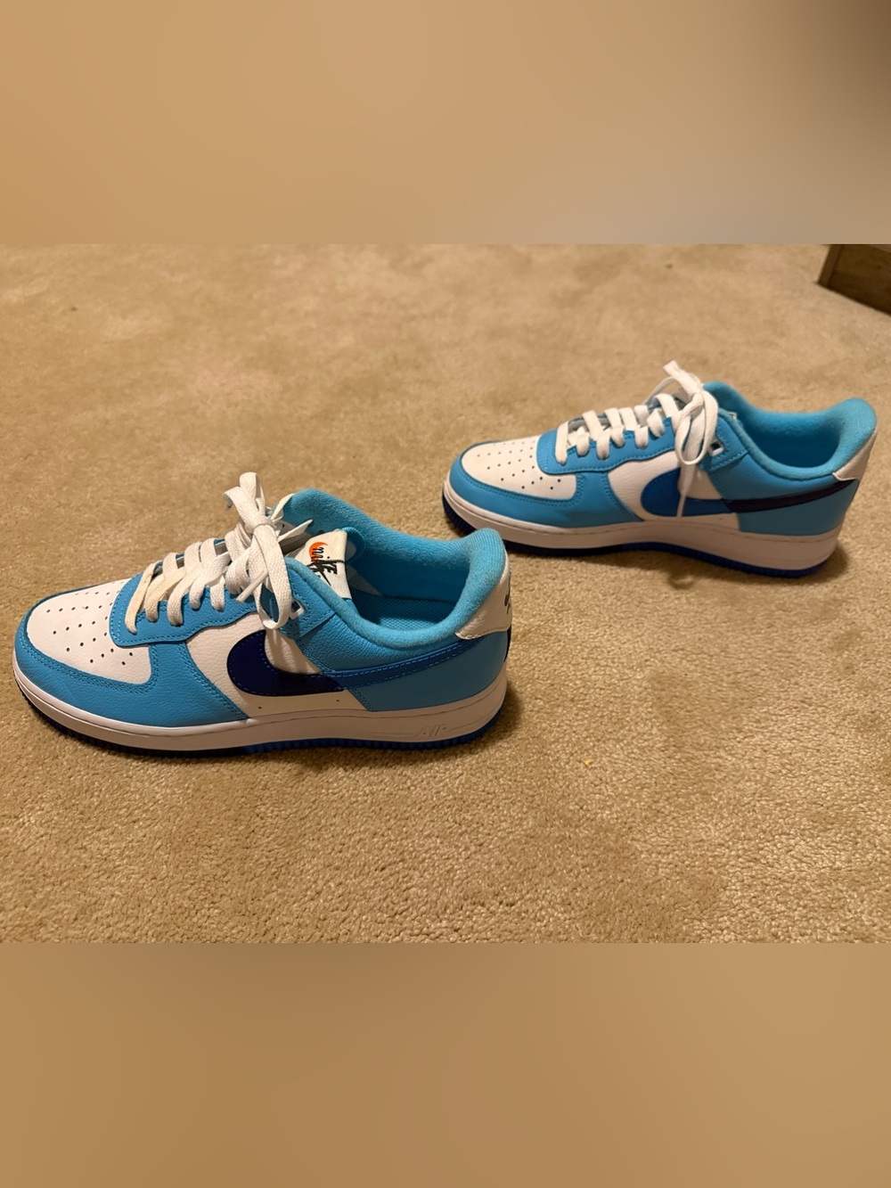 Nike Air Force 1 Low '07 LV8
Split Light Photo Blue Deep Royal